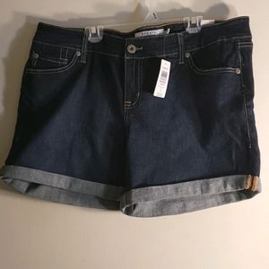 NWT Torrid denim cuffed short 16
